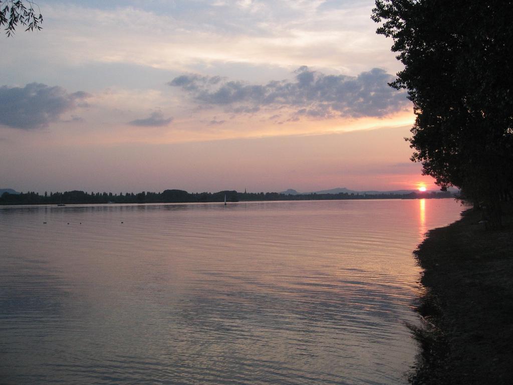 Naturfreundehaus Bodensee ราดอล์ฟเซลล์ อัม โบเดนซี ภายนอก รูปภาพ